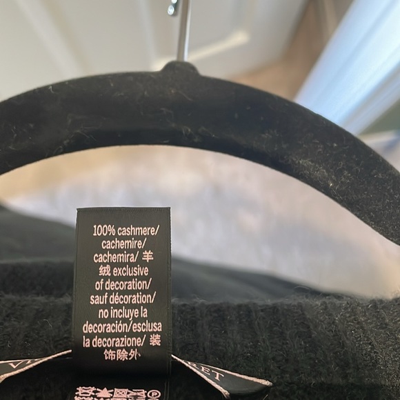 Victoria’s Secret cashmere Tease sweater black large - Picture 6 of 6